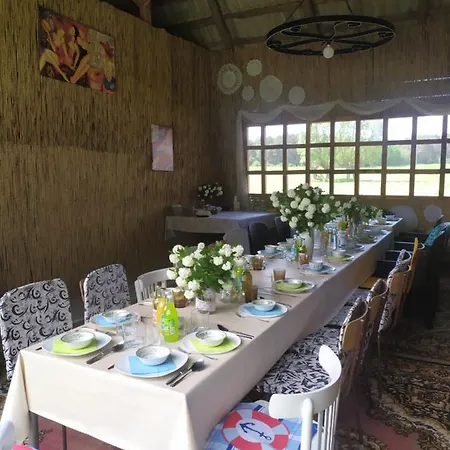 Dom W Malowniczej Wsi Z Imprezowa Stodola Hot Tub Jacuzzi Semesterbostad *